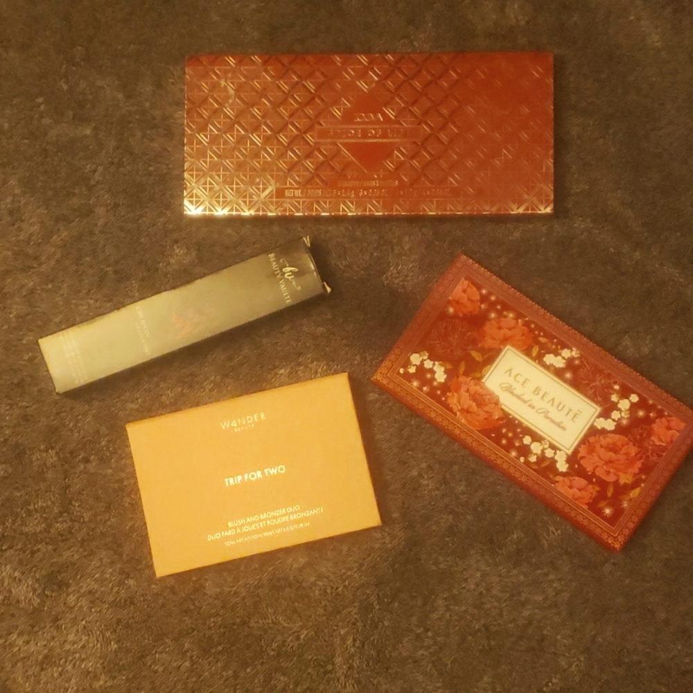 Make-up brand new never used.
